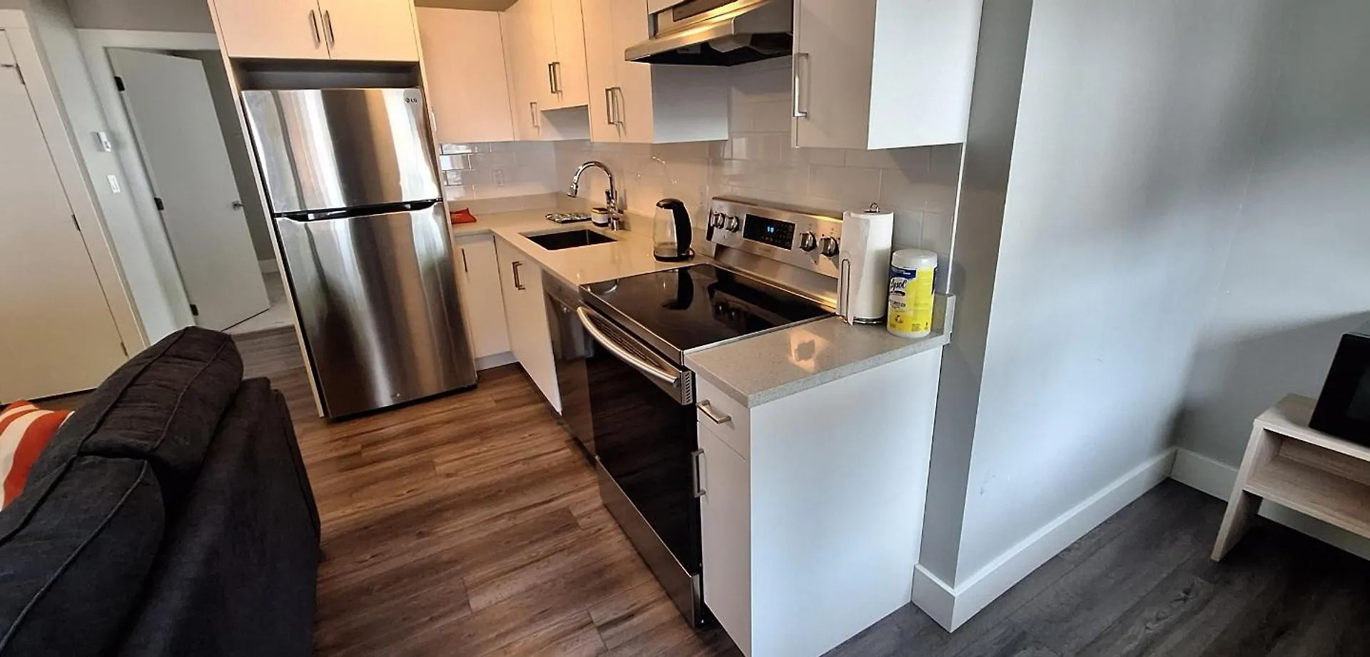 Apartment Happy Zone Suite - Sleeps 4, Free Treats ! Langford Canada